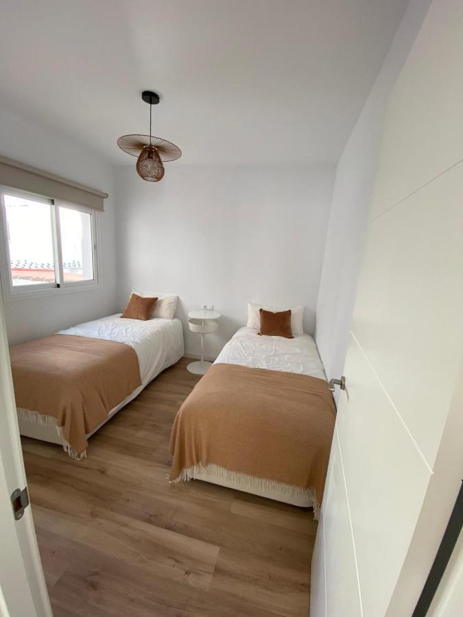 Arena Happy Apartment ฟูเอนฮิโรลา ภายนอก รูปภาพ